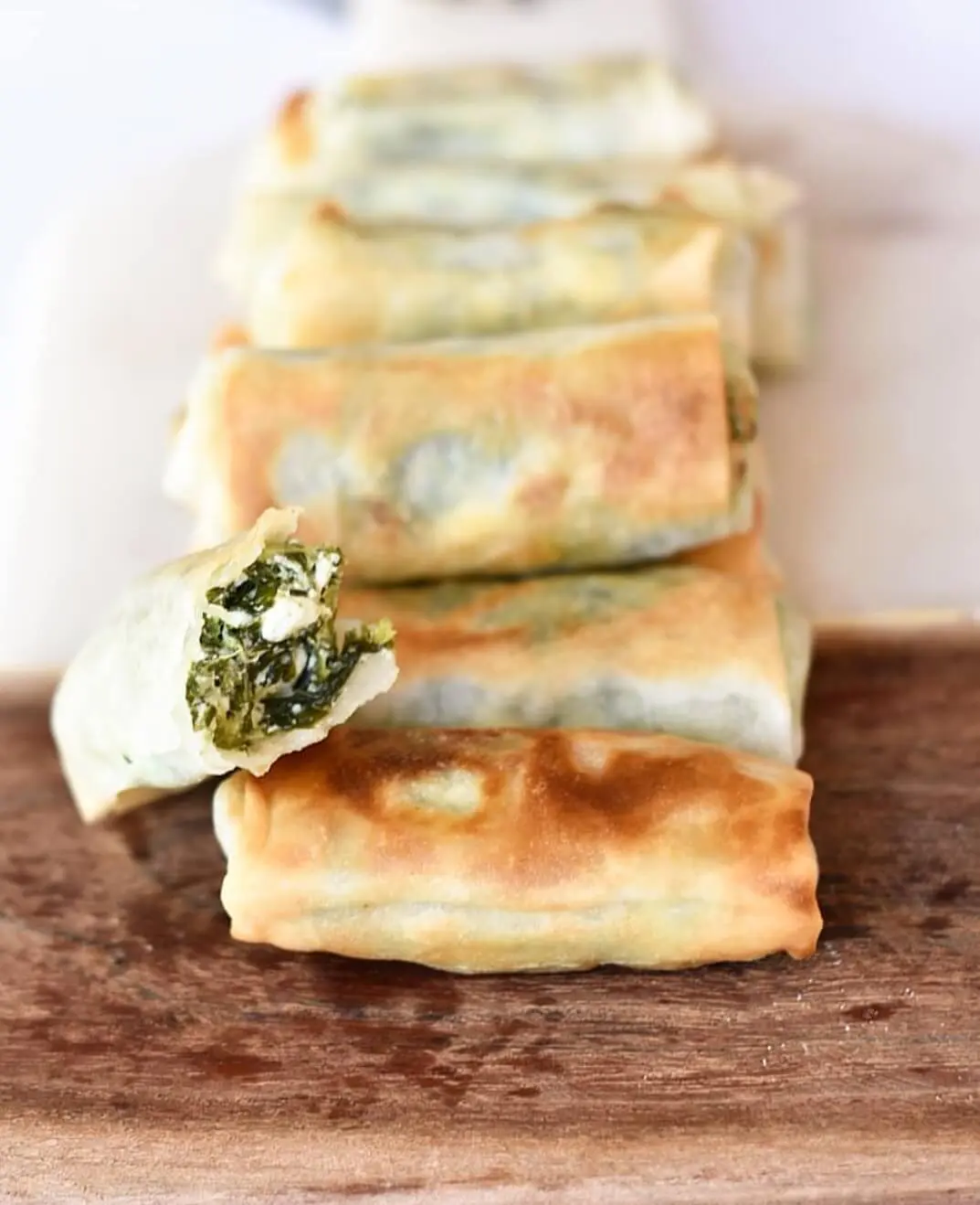 griekse loempia met feta en spinazie