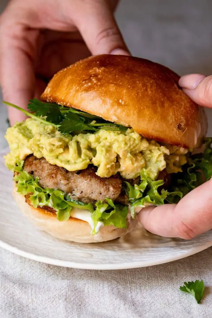 kipburger met kipgehakt