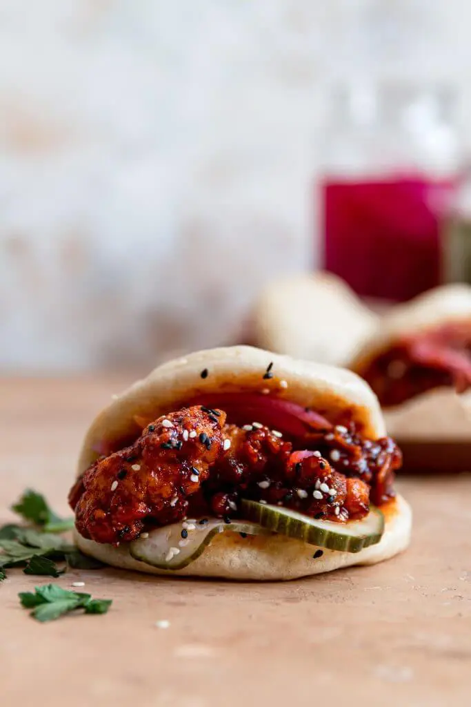 Bao met krokante kip