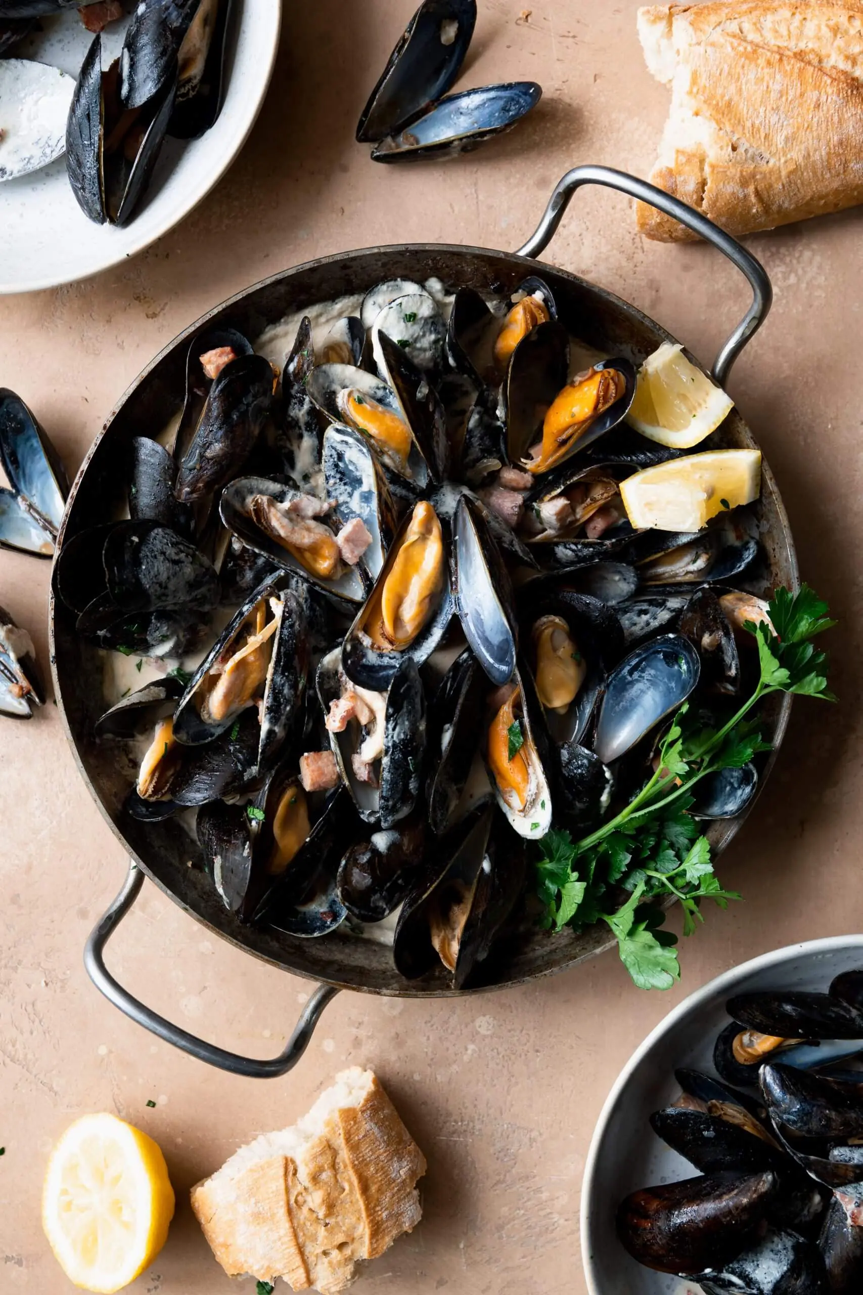 Mosselen in witte wijnsaus