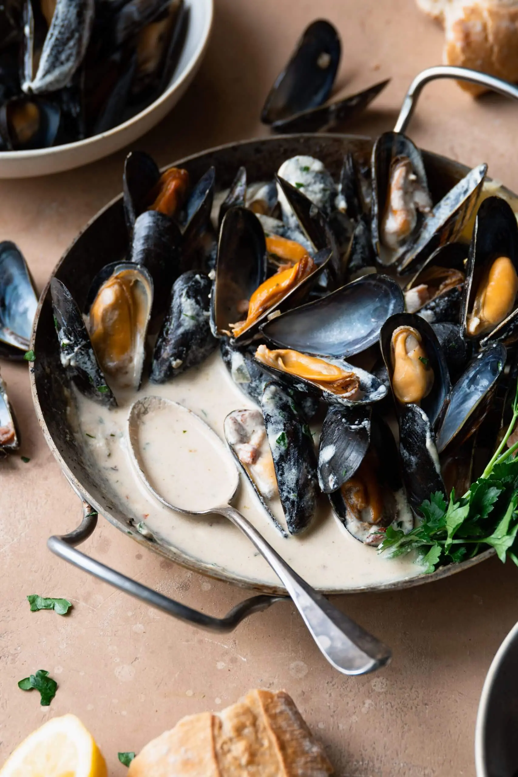 Mosselen in witte wijnsaus