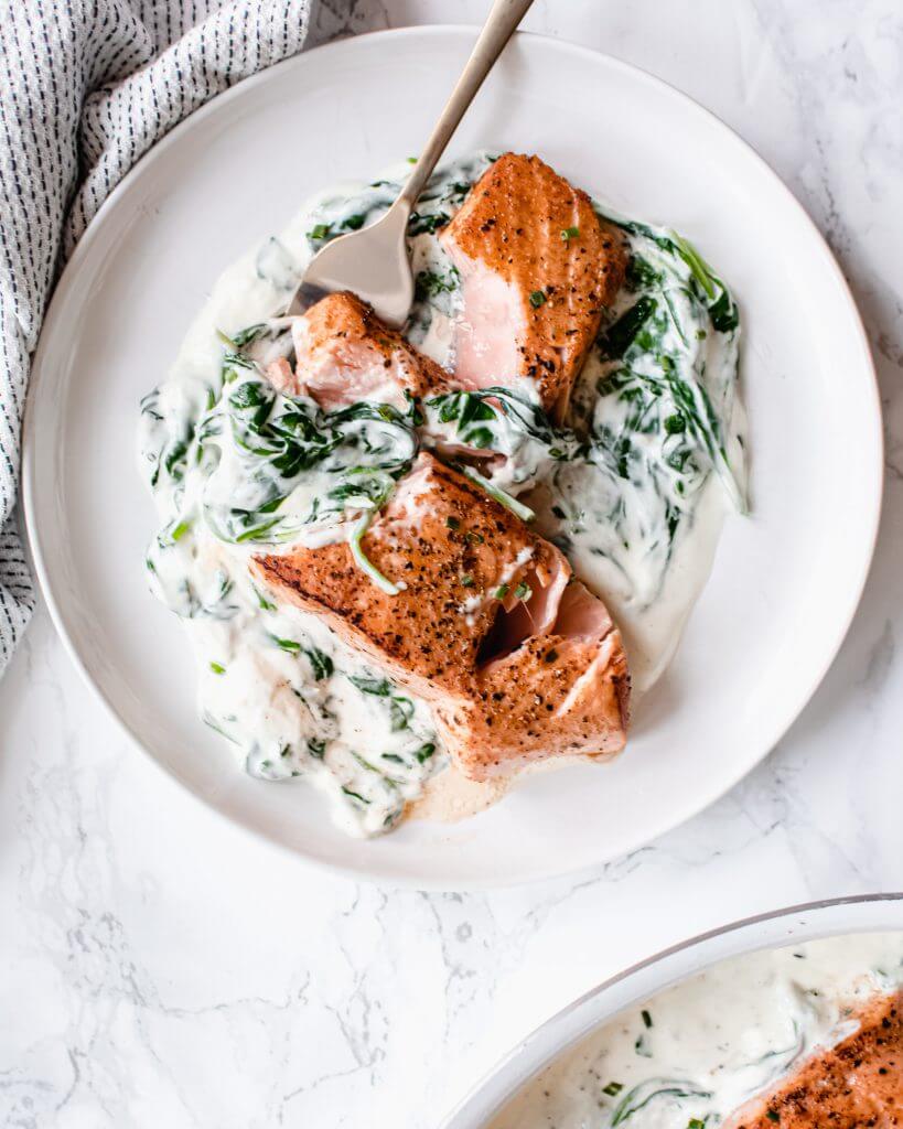 zalm met een spinazie roomsaus