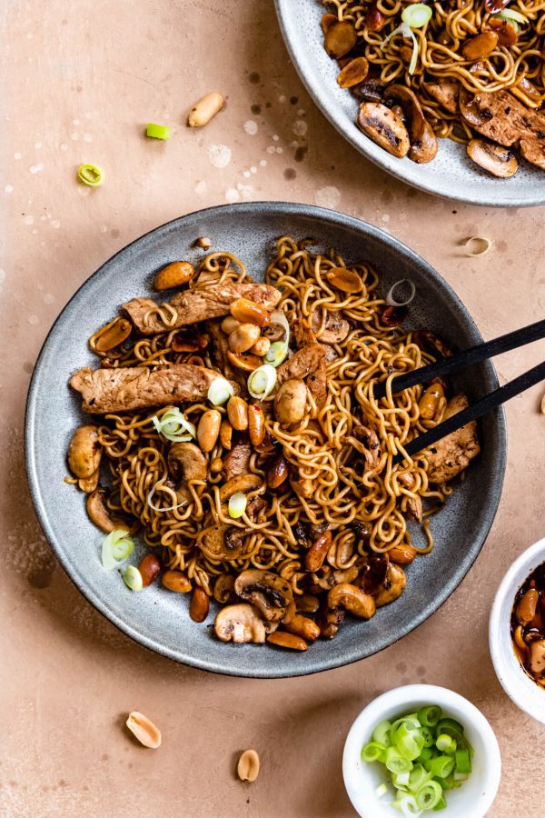 Eiermie met kip en champignons