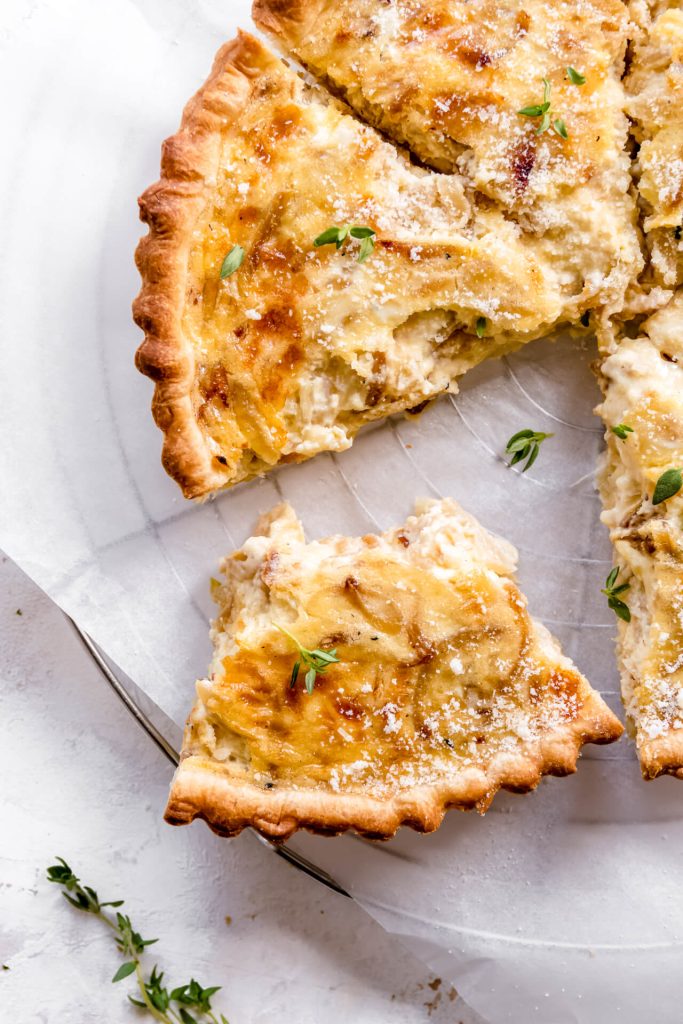 quiche met gekarameliseerde ui