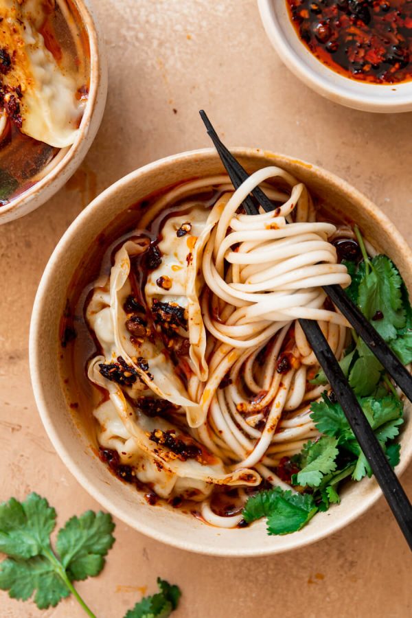 Dumpling noodle soep