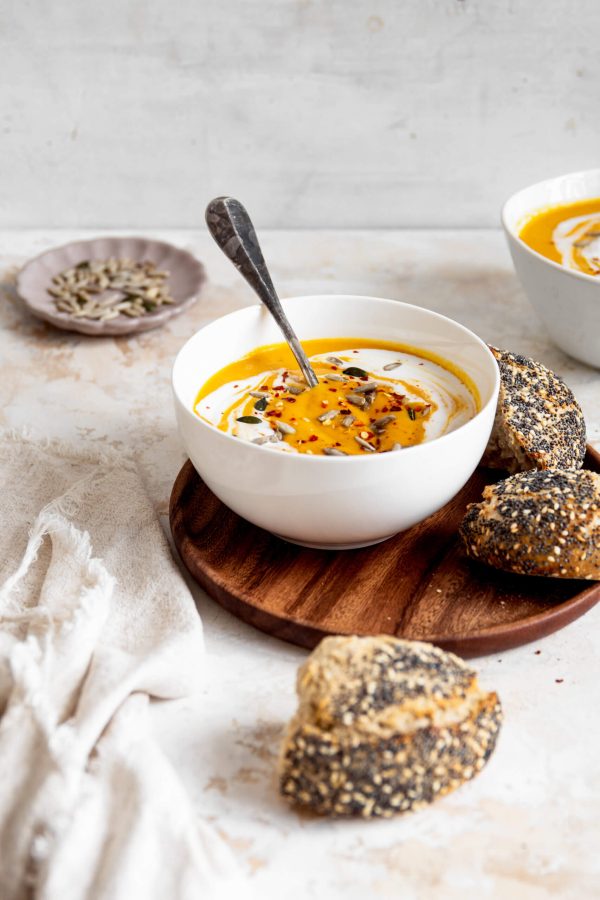 Zoete aardappelsoep met kokosmelk