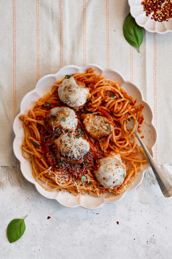 Kip parmezaan gehaktballen met spaghetti