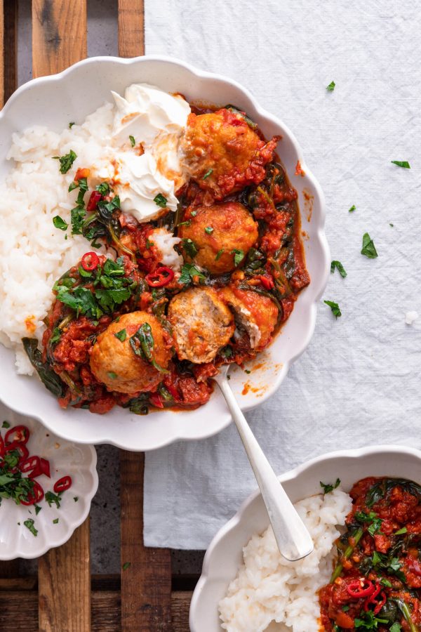 kipgehaktballen met chorizo in een tomatensaus