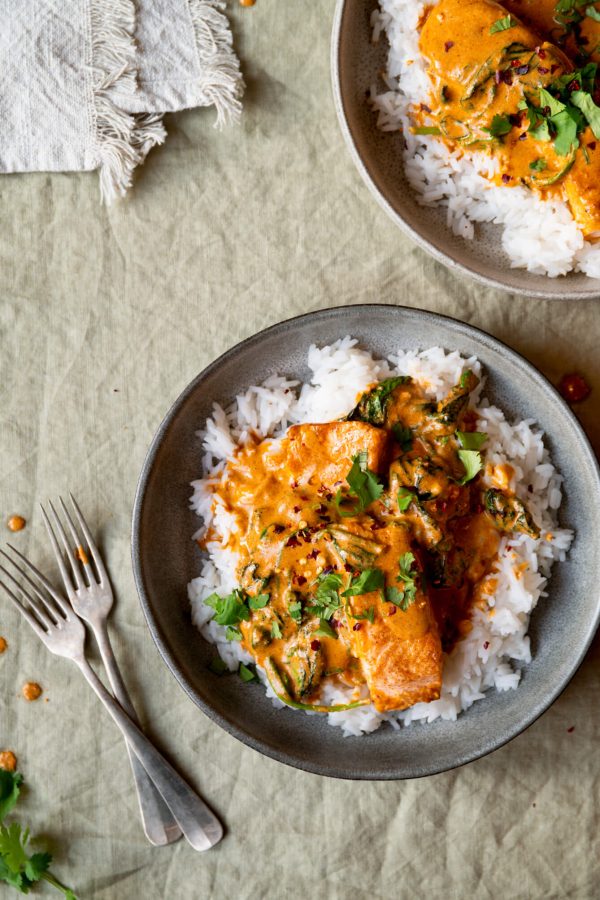 rode curry met zalm
