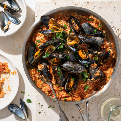 Mosselen met orzo en chorizo