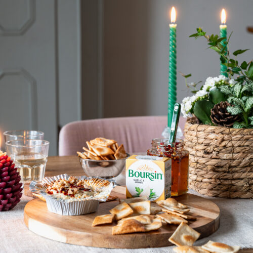 Gebakken Boursin met hot honey en walnoten